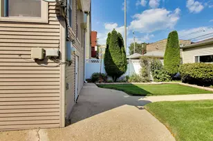 4149 N Ridgeway Ave, Chicago, IL 60618 - Photo 42