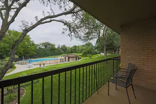 1105 N Mill St, Naperville, IL 60563 - Photo 26