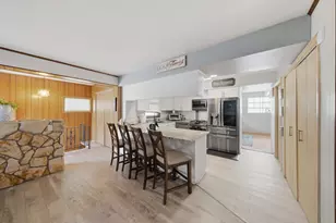 10623 Windsor Dr, Westchester, IL 60154 - Photo 8