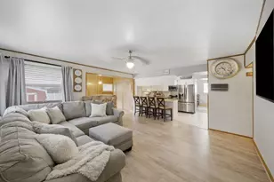 10623 Windsor Dr, Westchester, IL 60154 - Photo 6
