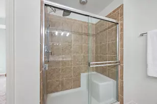 1196 Evergreen Ave, Des Plaines, IL 60016 - Photo 18