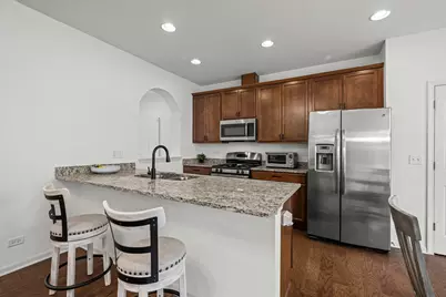 1196 Evergreen Avenue, Des Plaines, IL 60016 - Photo 6