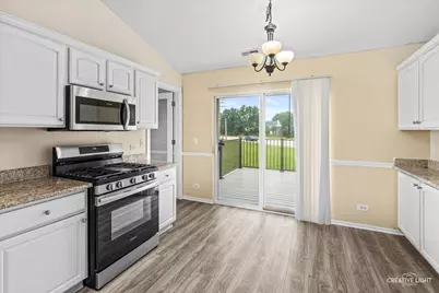 3292 Bromley Lane, Aurora, IL 60502 - Photo 8