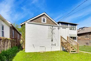 9549 S Calumet Ave, Chicago, IL 60628 - Photo 30