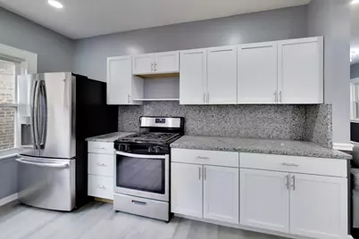 9549 S Calumet Avenue, Chicago, IL 60628 - Photo 10