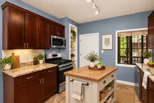 810 W Lakeside Pl, Chicago, IL 60640 - Photo 10