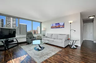 1255 N Sandburg Terrace, Chicago, IL 60610 - Photo 2