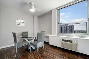 1255 N Sandburg Terrace, Chicago, IL 60610 - Photo 6