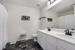 2191 Vanderbilt Dr, Geneva, IL 60134 - Photo 10