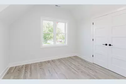 7301 W Pensacola Avenue, Norridge, IL 60706 - Photo 18