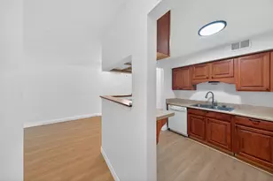 3235 S Manor Dr, Lansing, IL 60438 - Photo 14