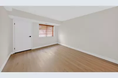 3235 S Manor Drive #104, Lansing, IL 60438 - Photo 6