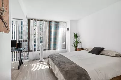 230 E Ontario Street #1304, Chicago, IL 60611 - Photo 10