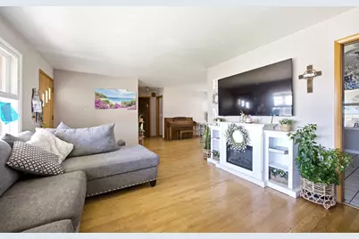 724 Hastings Street, Elgin, IL 60120 - Photo 4