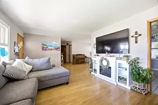 724 Hastings St, Elgin, IL 60120 - Photo 4