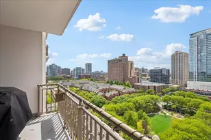 1335 S Prairie Ave, Chicago, IL 60605 - Photo 12