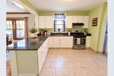 531 Forest Avenue, Aurora, IL 60505 - Photo 4