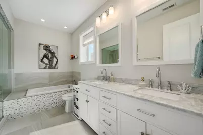 1908 W Belmont Avenue #3, Chicago, IL 60657 - Photo 12