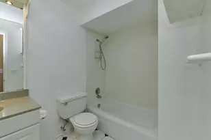 1762 W Highland Ave, Chicago, IL 60660 - Photo 10