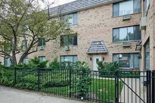 1762 W Highland Ave, Chicago, IL 60660 - Photo 1