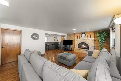 9204 Parkside Avenue, Oak Lawn, IL 60453 - Photo 16
