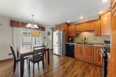 9204 Parkside Avenue, Oak Lawn, IL 60453 - Photo 8