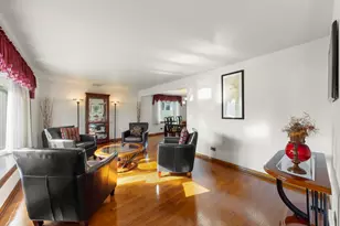 9204 Parkside Ave, Oak Lawn, IL 60453 - Photo 4