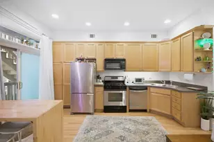827 W Lawrence Ave, Chicago, IL 60640 - Photo 2
