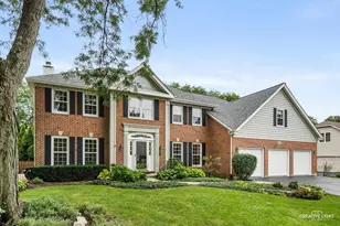 712 Burgess Hill Rd, Naperville, IL 60565 - Photo 2