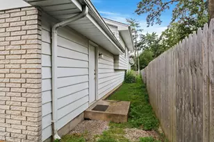 123 Ogden Ave, Clarendon Hills, IL 60514 - Photo 42