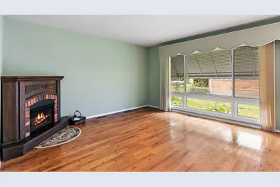 435 Kingman Lane, Hoffman Estates, IL 60169 - Photo 10