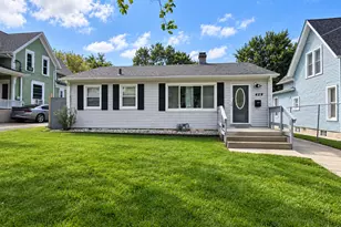 429 Ann St, Elgin, IL 60120 - Photo 1