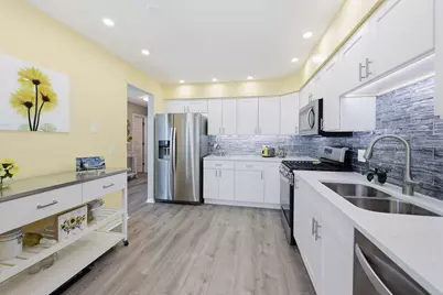 943 Little Falls Court #943, Elk Grove Village, IL 60007 - Photo 4