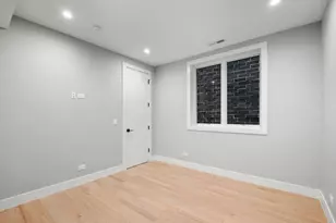 2209 W Belmont Ave, Chicago, IL 60618 - Photo 28