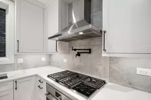 2209 W Belmont Ave, Chicago, IL 60618 - Photo 14