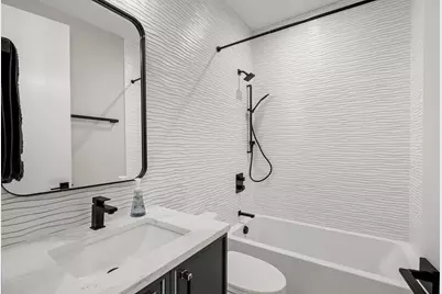 2209 W Belmont Avenue #2, Chicago, IL 60618 - Photo 26