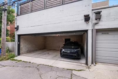 2209 W Belmont Avenue #2, Chicago, IL 60618 - Photo 32