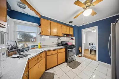 1372 S 6th Avenue, Des Plaines, IL 60018 - Photo 6