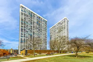 5445 N Sheridan Rd, Chicago, IL 60640 - Photo 2