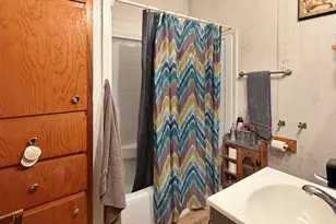 526 E Jefferson St, Freeport, IL 61032 - Photo 6