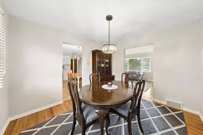2S380 Golfview Drive, Glen Ellyn, IL 60137 - Photo 12