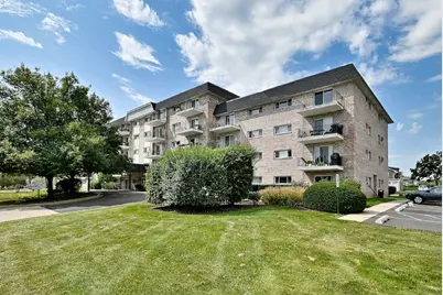 1000 S Lorraine Road #212, Wheaton, IL 60189 - Photo 2