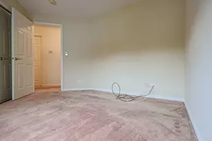 2745 Odlum Dr, Schaumburg, IL 60194 - Photo 14