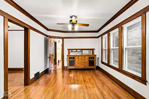 4150 W Melrose St, Chicago, IL 60641 - Photo 8