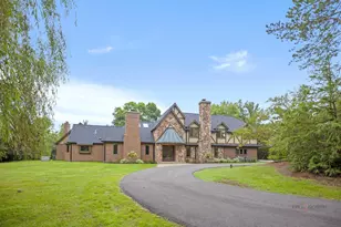 1899 Hilltop Ln, Bannockburn, IL 60015 - Photo 4