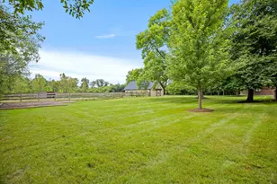 1899 Hilltop Ln, Bannockburn, IL 60015 - Photo 38