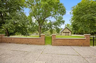 1899 Hilltop Ln, Bannockburn, IL 60015 - Photo 36
