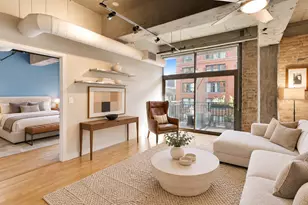 400 W Ontario St, Chicago, IL 60654 - Photo 4