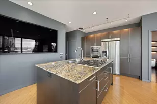 653 N Kingsbury St, Chicago, IL 60654 - Photo 8