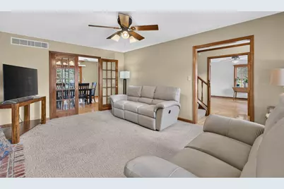 309 E Somonauk Street, Yorkville, IL 60560 - Photo 12